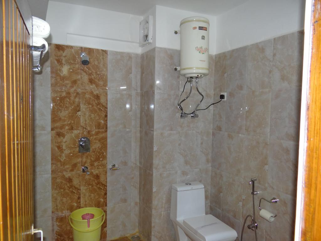 Hotel Natraj Manali Dharamshala Værelse billede