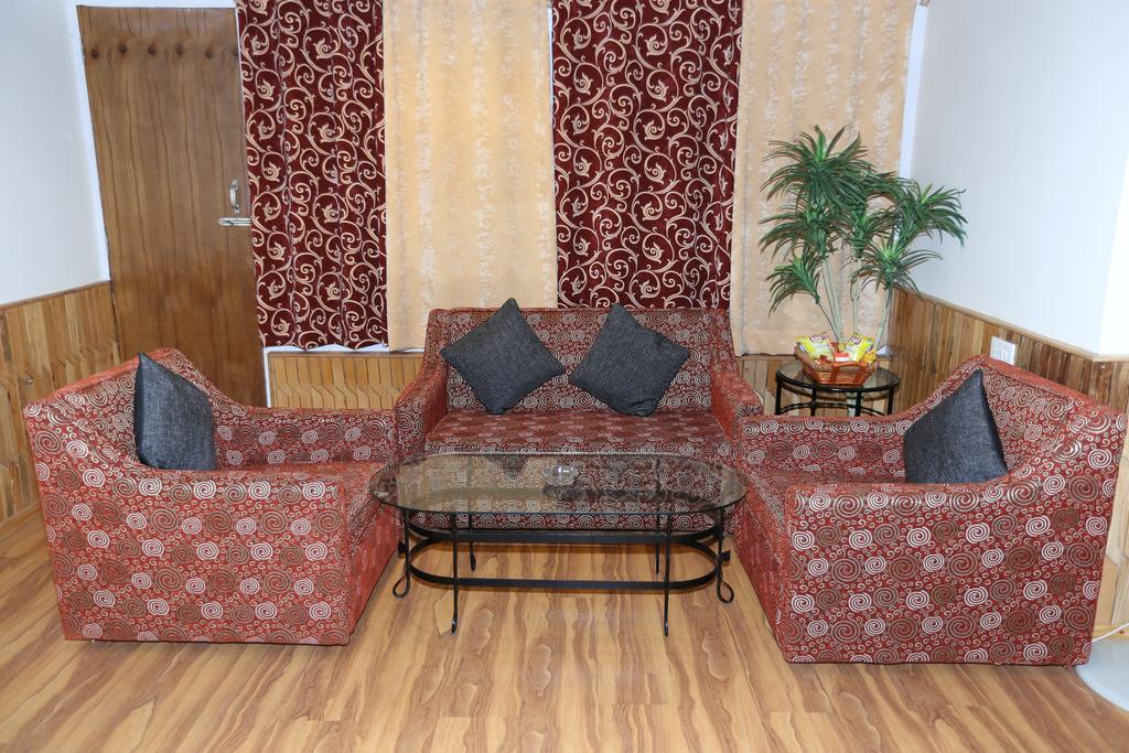 Hotel Natraj Manali Dharamshala Værelse billede