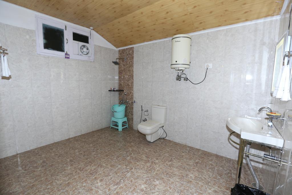 Hotel Natraj Manali Dharamshala Værelse billede