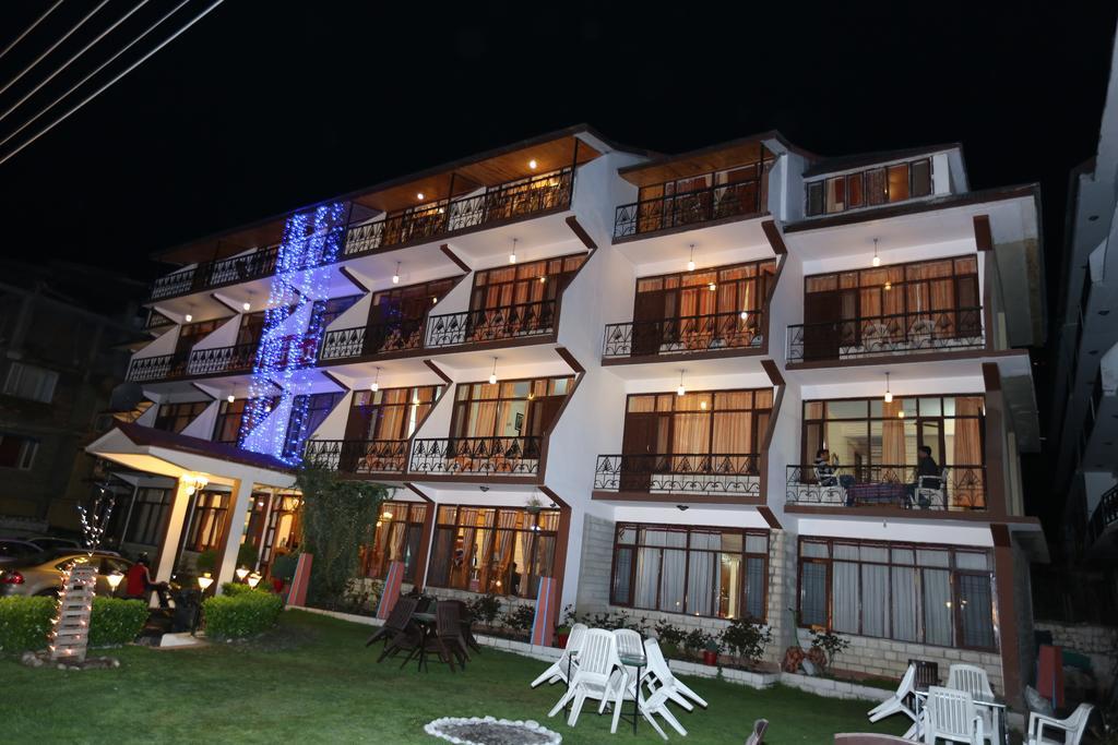 Hotel Natraj Manali Dharamshala Eksteriør billede